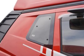 解放J6P&nbsp;牵引车外观                                                图片