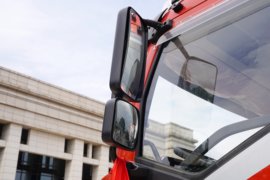 解放J6P&nbsp;牵引车外观                                                图片