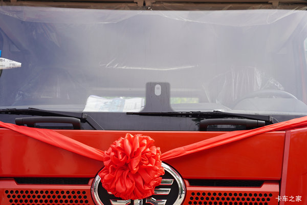 解放J6P牵引车东莞市火热促销中 让利高达3万