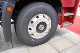 解放J6P&nbsp;牵引车底盘                                                图片