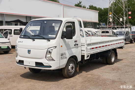 ����X1 Һɲ 3.8�׵��Ŵ��綯����΢�� ��γ65.66kWh