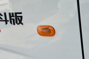 M2 ܶ 2L CNG 122 5 3.8Ű΢ͼƬ