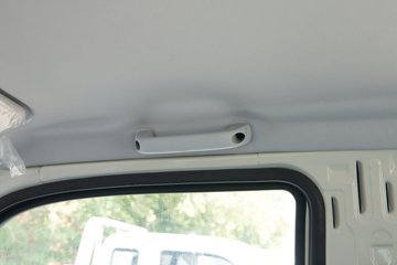 ��������M2 �ܶ��� 2L CNG 122���� ����5�� 3.8���Ű�����΢��ͼƬ