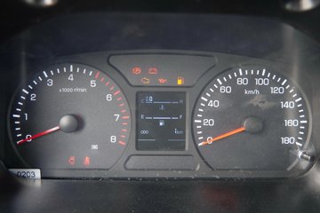 ��������M2 �ܶ��� 2L CNG 122���� ����5�� 3.8���Ű�����΢��ͼƬ