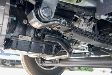 ��������M2 �ܶ��� 2L CNG 122���� ����5�� 3.8���Ű�����΢��ͼƬ