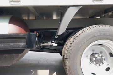 ��������M2 �ܶ��� 2L CNG 122���� ����5�� 3.8���Ű�����΢��ͼƬ