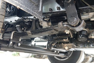 ��������M2 �ܶ��� 2L CNG 122���� ����5�� 3.8���Ű�����΢��ͼƬ