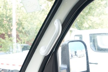 ���� ����M2 ������ 2.0L 122���� CNG 3.7�׵�����ʽ΢��(����)ͼƬ