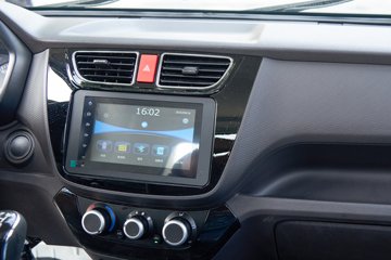 ���� ����M2 ������ 2.0L 122���� CNG 3.7�׵�����ʽ΢��(����)ͼƬ