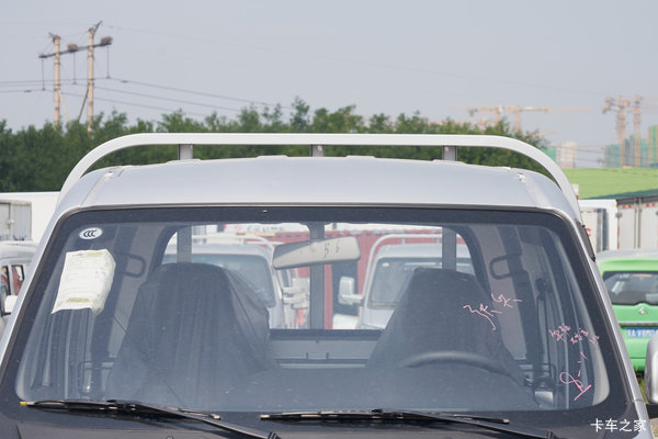 购新豹T3 PLUS载货车 享高达0.1万优惠