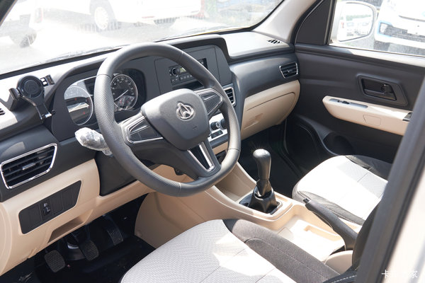 长安新豹T3 PLUS 城配运输好选择