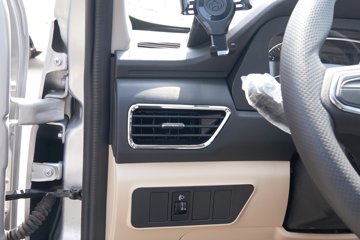 Խ±T3 PLUS 1.6L 122 5 3.1׵΢ͼƬ