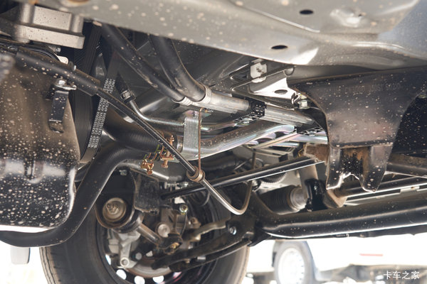 购新豹T3 PLUS载货车 享高达0.1万优惠