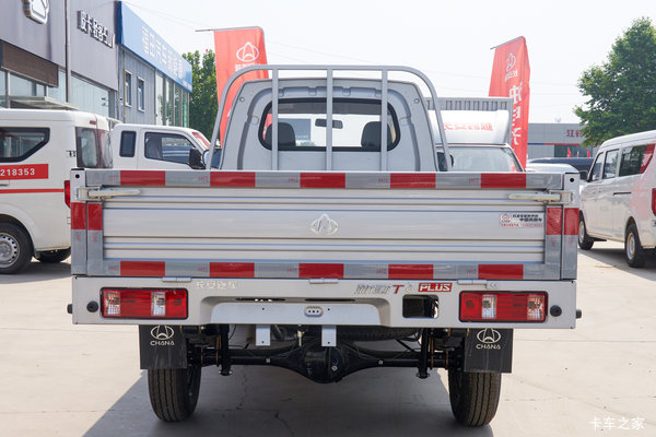 购新豹T3 PLUS载货车 享高达0.1万优惠
