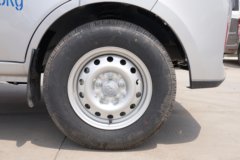 长安跨越新豹T3 PLUS 1.6L汽油 122马力 东安5档 3.09米单排厢式微卡