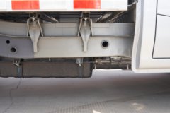 长安跨越新豹T3 PLUS 1.6L汽油 122马力 东安5档 3.09米单排厢式微卡