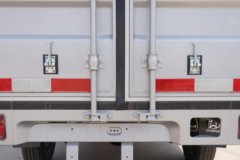 长安跨越新豹T3 PLUS 1.6L汽油 122马力 东安5档 3.09米单排厢式微卡