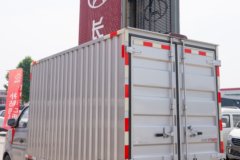 长安跨越新豹T3 PLUS 1.6L汽油 122马力 东安5档 3.09米单排厢式微卡