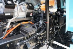 三一重卡 江山SE 标载版 6X4 换电式纯电动牵引车 魔塔588kWh