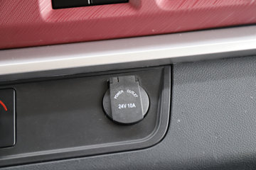 �������ó� ����G500 ���ϰ� 4.3L���� 240���� 4X2 ��ʿ��10�� 5.2���Ű���ж��ͼƬ