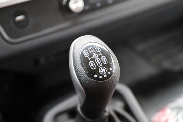 �������ó� ����G500 ���ϰ� 4.3L���� 240���� 4X2 ��ʿ��10�� 5.2���Ű���ж��ͼƬ