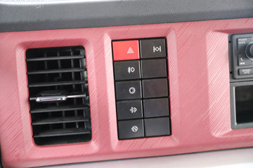 �������ó� ����G500 ���ϰ� 4.3L���� 240���� 4X2 ��ʿ��10�� 5.2���Ű���ж��ͼƬ