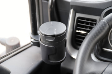 �������ó� ����G500 ���ϰ� 4.3L���� 240���� 4X2 ��ʿ��10�� 5.2���Ű���ж��ͼƬ