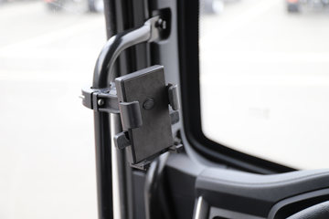 �������ó� ����G500 ���ϰ� 4.3L���� 240���� 4X2 ��ʿ��10�� 5.2���Ű���ж��ͼƬ