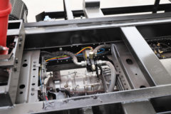 陕汽商用车 德龙G500 复合版 4.3L柴油 240马力 4X2 法士特10档 5.2米排半自卸车