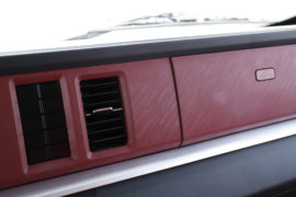 智云S400&nbsp;电动自卸车驾驶室图片