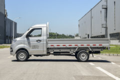 金杯T3 2025款经典型 1.5L汽油 102马力 4X2 后单轮 3.1米单排栏板微卡 金杯T3 2025款经典型 1.5L汽油 102马力 4X2 后单轮 3.1米单排栏板微卡