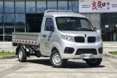 金杯T3 2025款超享型 1.5L汽油 102马力 后单胎 2.7米单排栏板微卡