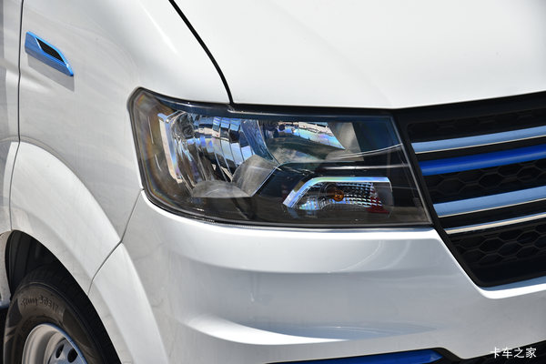 新海狮EV电动封闭厢货限时促销中 优惠0.3万