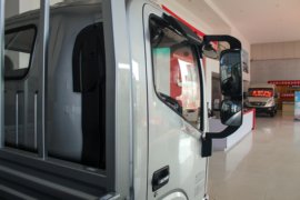 骏铃A6&nbsp;载货车外观                                                图片