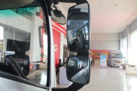 骏铃A6&nbsp;载货车外观                                                图片