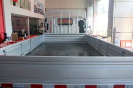 骏铃A6&nbsp;载货车上装                                                图片