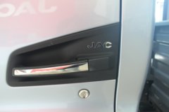 江淮 帅铃EV5 4.5T 4.22米单排纯电动栏板轻卡81.14kWh