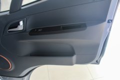 江淮 帅铃EV5 4.5T 4.22米单排纯电动栏板轻卡81.14kWh