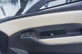 T6&nbsp;电动冷藏车驾驶室图片