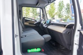 T6&nbsp;电动冷藏车驾驶室图片