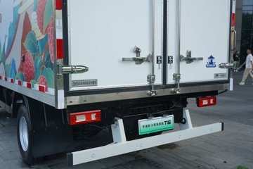 ��ͨ�ῨT6 4X2 4.08�׵��Ŵ��綯��س� ����128kWhͼƬ