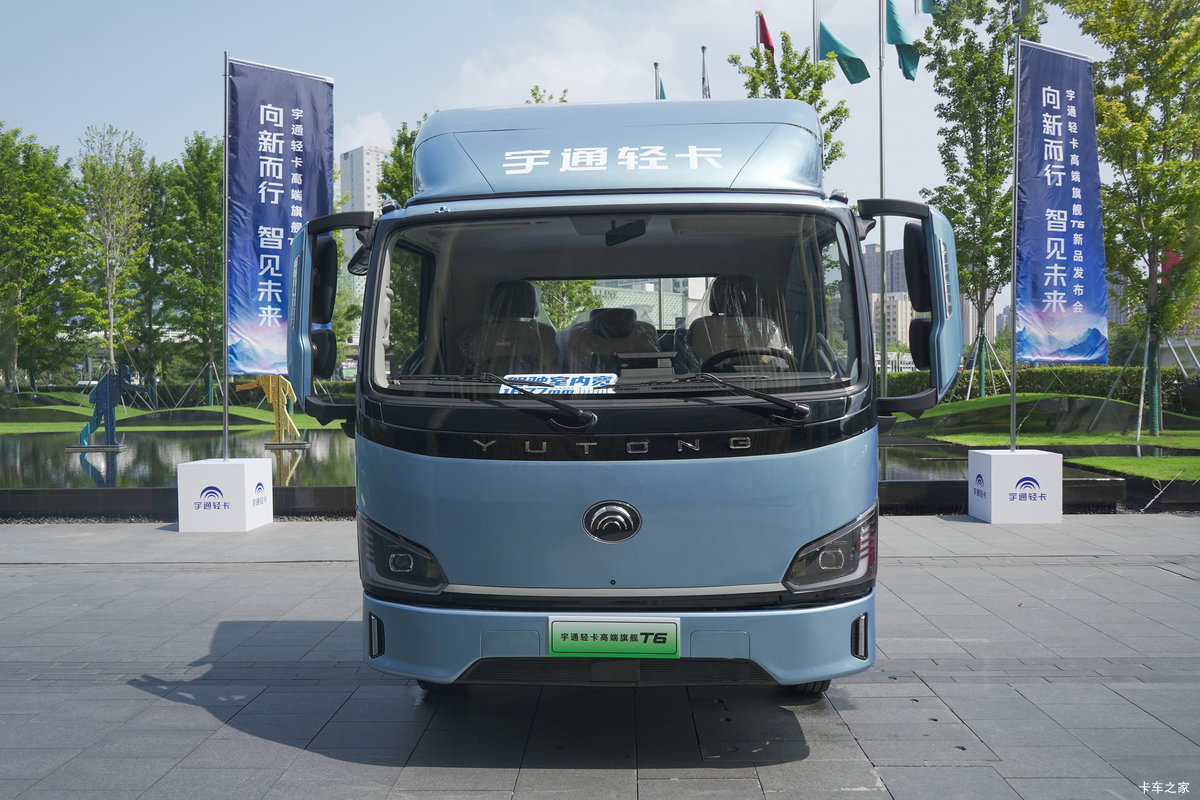 宇通轻卡T6 金刚版 宽体 气刹 4.2米单排纯电动仓栅式轻卡 深澜128kWh