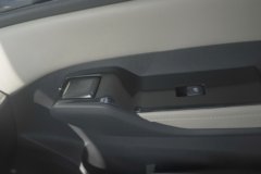 宇通轻卡T6 气刹 4.2米单排纯电动栏板轻卡 深澜155.332kWh