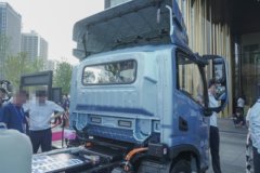 宇通轻卡T6 气刹 4.2米单排纯电动栏板轻卡 深澜155.332kWh