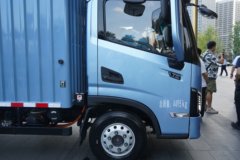 宇通轻卡T6 高顶 4.2米单排纯电动厢式轻卡 深澜155.332kWh