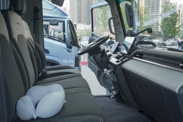 ��ͨ�ῨT6 �߶� 4.2�׵��Ŵ��綯��ʽ�Ῠ ����155.332kWhͼƬ