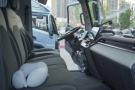 T6&nbsp;电动载货车驾驶室图片