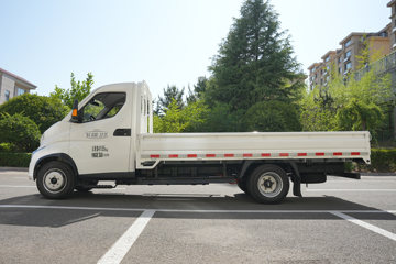 �ɵ�U9 Һɲ 3.805�׵��Ŵ��綯����΢�� �д��º�56.67kWhͼƬ