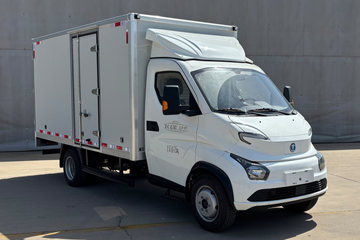 3.705米单排纯电动厢式微卡 中创新航56.67kWh