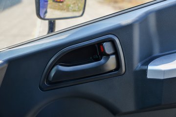 ���縣��R5 2.4L���� 155���� ��ʿ��8�� 3.1�׵�����ж��ͼƬ